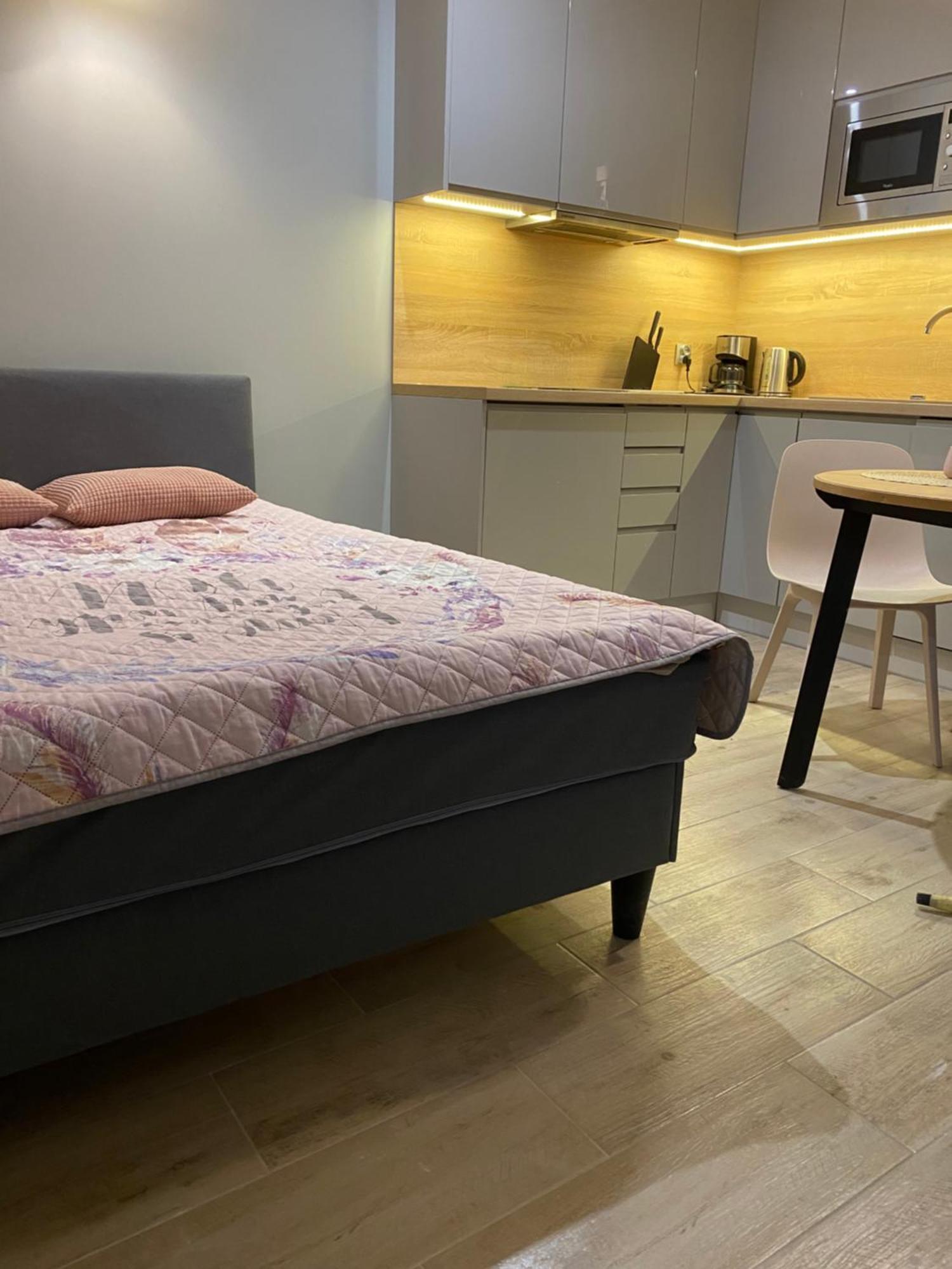 Apartament Pink Klifowa レバル エクステリア 写真